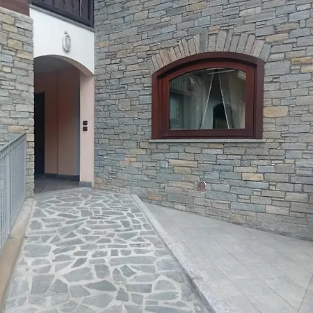 Le Petit Bijou